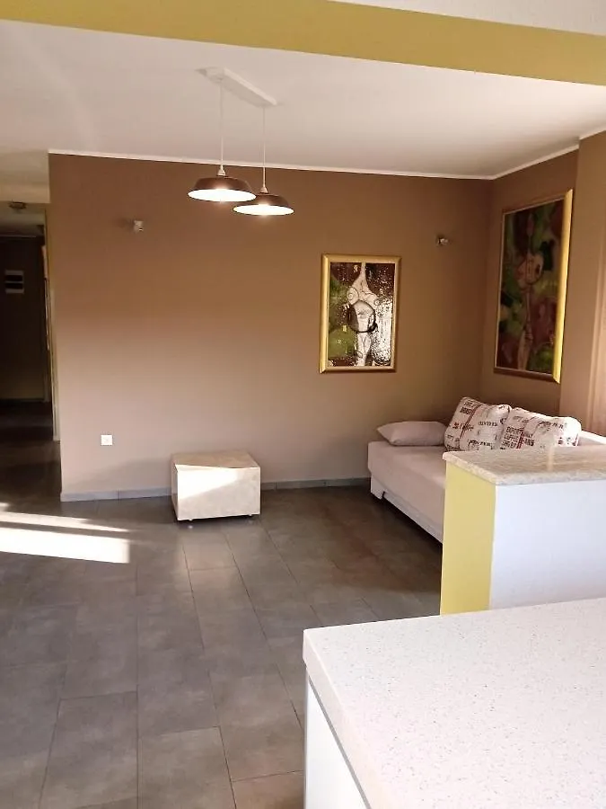 Apartment Laura Pula 0*,